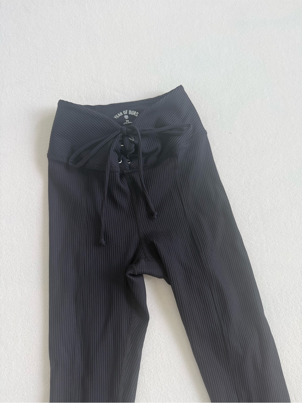 REFORMATION Year of Ours stretch football leggings in black - Picture 2 of 9